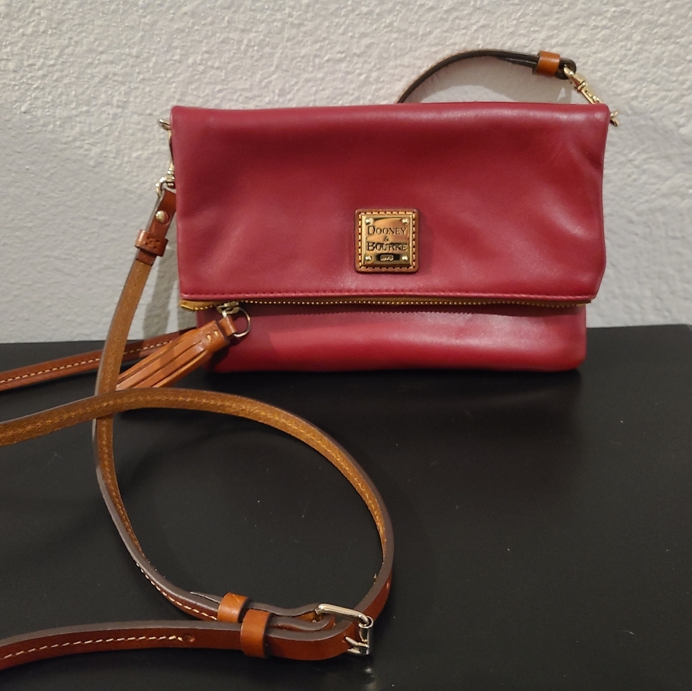 Dooney & Bourke leather crossbody - Picture 1 of 6